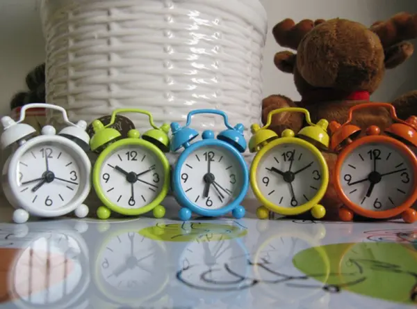 Creative Cute Mini Metal Small Alarm Clock | Electronic Small Alarm Clock - Image 4